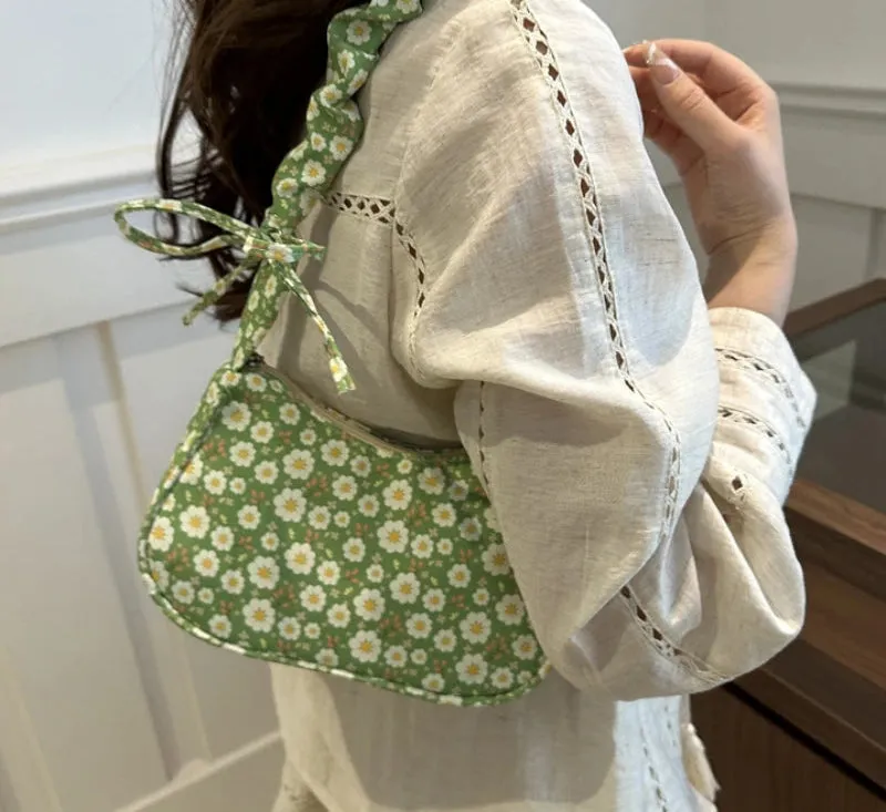 Uakiss Sweet Flower Print Pleated Bow Shoulder Bag Women New Fashion All Match Simple Handbags Chic Casual Crossbody Bags Y2k Aesthetic